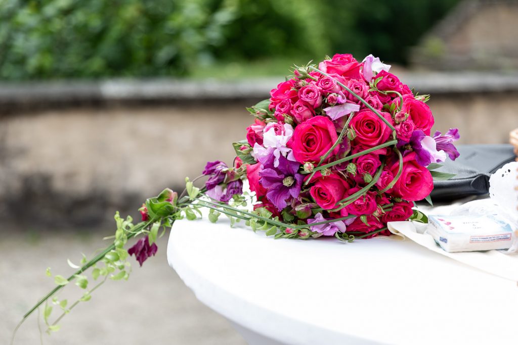Wedding flower bouquet in red, Wedding, Hochzeit, Schloss Weilerbach, Andrea Schenke Photography