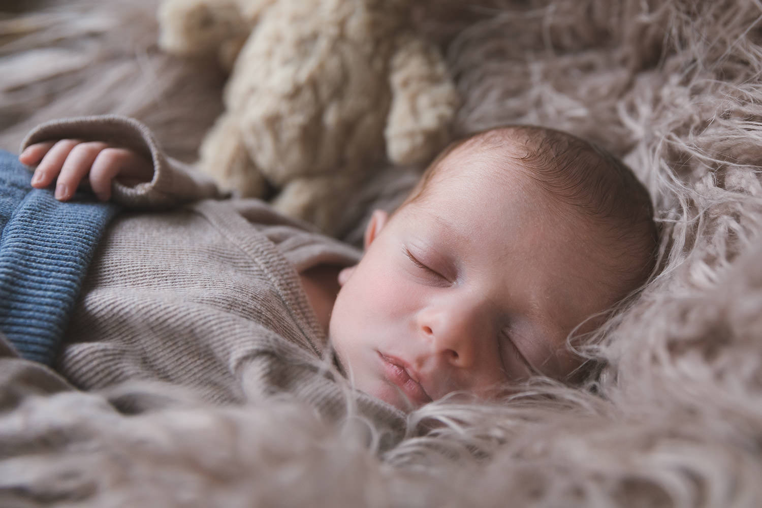 Newbornshooting, sleeping Baby, Closeup, Andrea Schenke Photography, Fotograf Wittlich