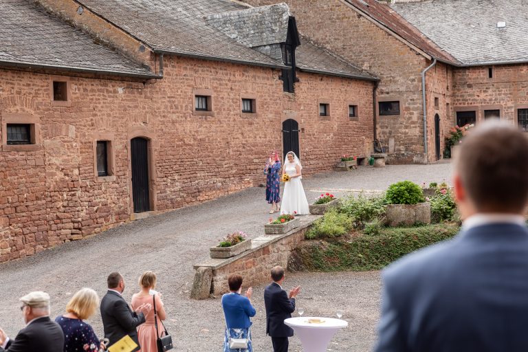 Hochzeit in Schloss Hamm, Burg Hamm, Einzug der Braut, Andrea Schenke Photography, Fotografin Wittlich