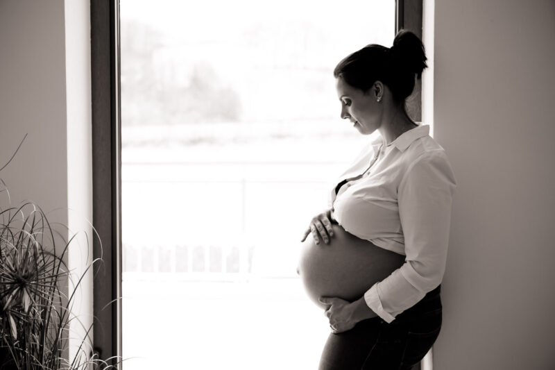 Babybauch, Schwangerschafts Fotosession, Andrea Schenke Photography, Fotografin Wittlich