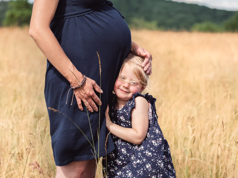Babybauch, Schwangerschafts Fotosession, Andrea Schenke Photography, Fotografin Wittlich
