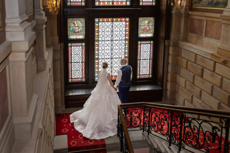 Hochzeit in Schloss Lieser, Brautpaarshooting, indoor