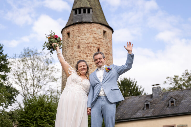 Brautpaarshooting in Burg Bruch, Turm, Hochzeit in Burg Bruch
